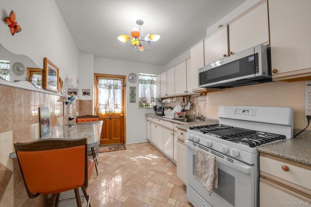 8524 125th Street, Kew Gardens, NY 11415