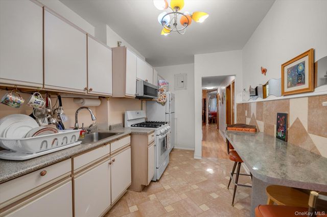 8524 125th Street, Kew Gardens, NY 11415