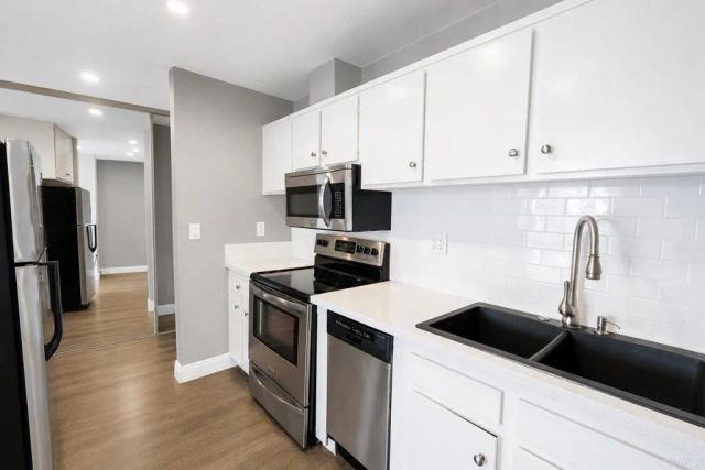 3050 Rue D'orleans 404, San Diego, CA 92110