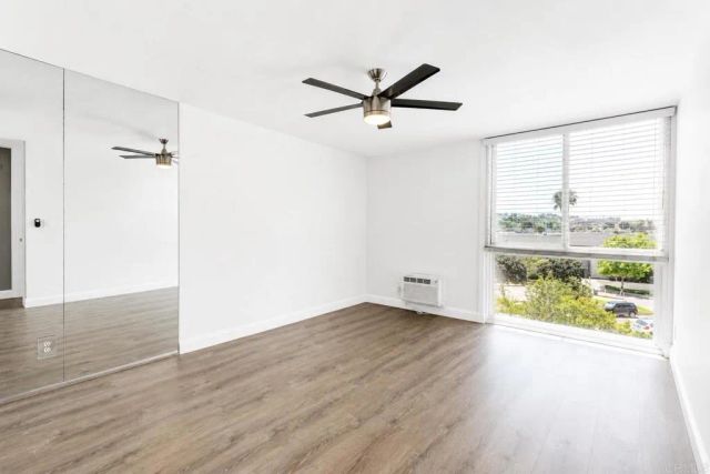 3050 Rue D'orleans 404, San Diego, CA 92110