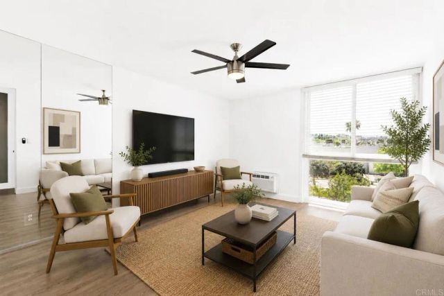 3050 Rue D'orleans 404, San Diego, CA 92110