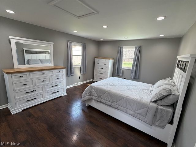 11800 Frost Road, Mantua, OH 44255