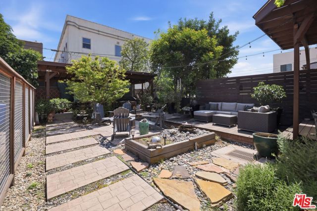 340 N La Fayette Park Place, Los Angeles, CA 90026