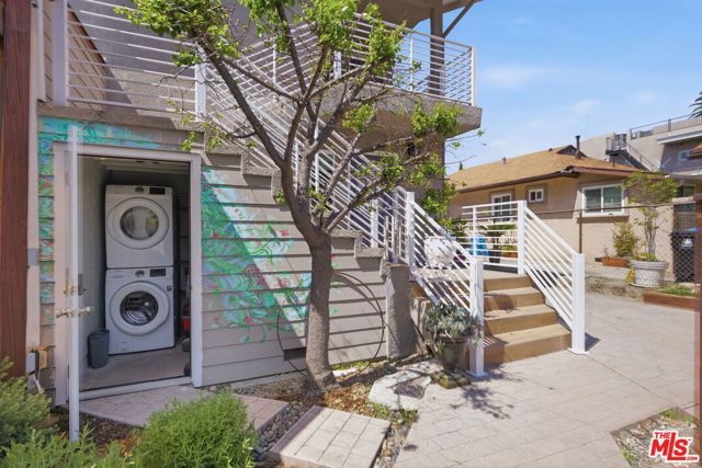 340 N La Fayette Park Place, Los Angeles, CA 90026