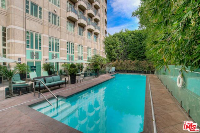 10580 Wilshire Boulevard 2, Los Angeles, CA 90024