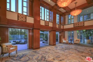 10580 Wilshire Boulevard 2, Los Angeles, CA 90024