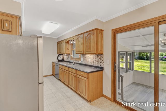 1290 Cardinal Circle Drive, Muskegon Twp, MI 49445