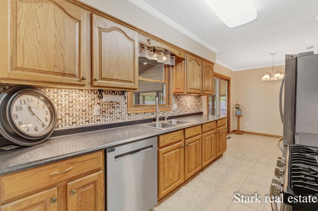 1290 Cardinal Circle Drive, Muskegon Twp, MI 49445