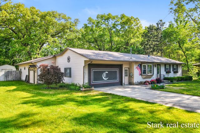 1290 Cardinal Circle Drive, Muskegon Twp, MI 49445