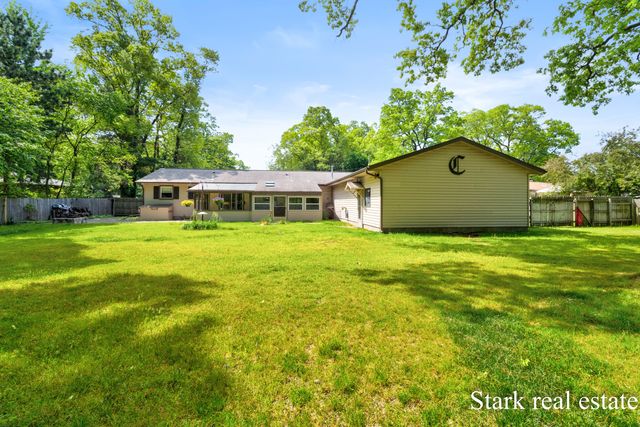 1290 Cardinal Circle Drive, Muskegon Twp, MI 49445