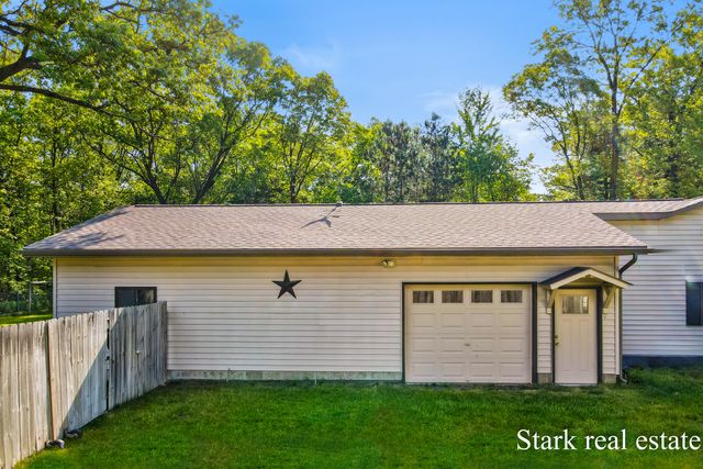 1290 Cardinal Circle Drive, Muskegon Twp, MI 49445