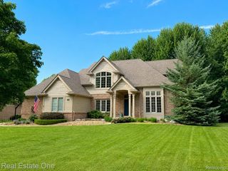 1793 Skyline Drive, Rochester Hills, MI 48306