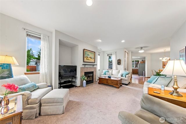 8442 Bainbridge Loop NE, Lacey, WA 98516
