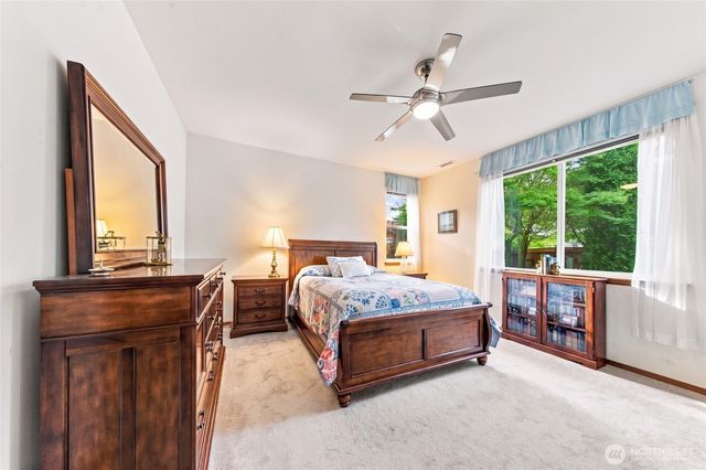 8442 Bainbridge Loop NE, Lacey, WA 98516
