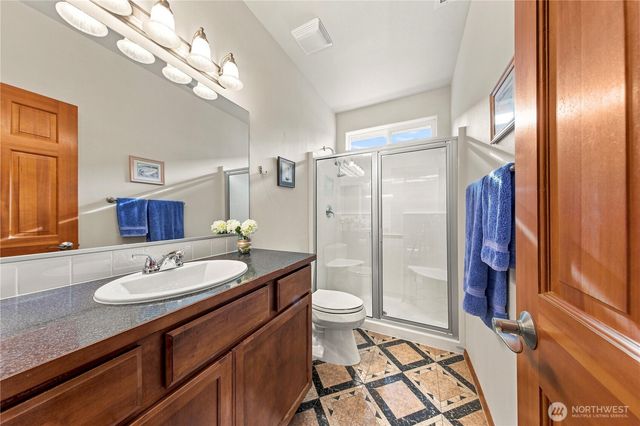 8442 Bainbridge Loop NE, Lacey, WA 98516