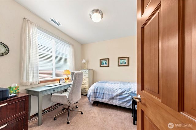 8442 Bainbridge Loop NE, Lacey, WA 98516
