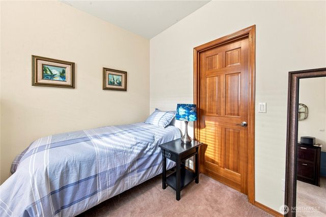 8442 Bainbridge Loop NE, Lacey, WA 98516
