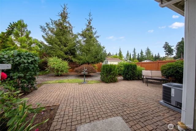 8442 Bainbridge Loop NE, Lacey, WA 98516