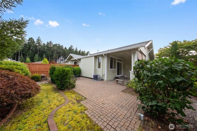 8442 Bainbridge Loop NE, Lacey, WA 98516