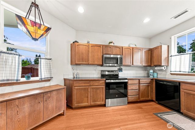 8442 Bainbridge Loop NE, Lacey, WA 98516