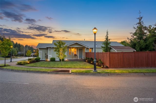 8442 Bainbridge Loop NE, Lacey, WA 98516