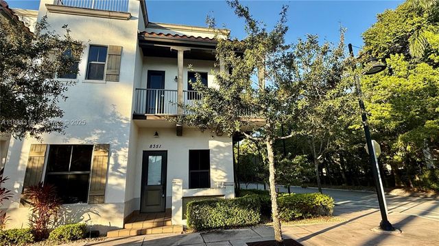 8351 NW 51st Ter 8351, Doral, FL 33166