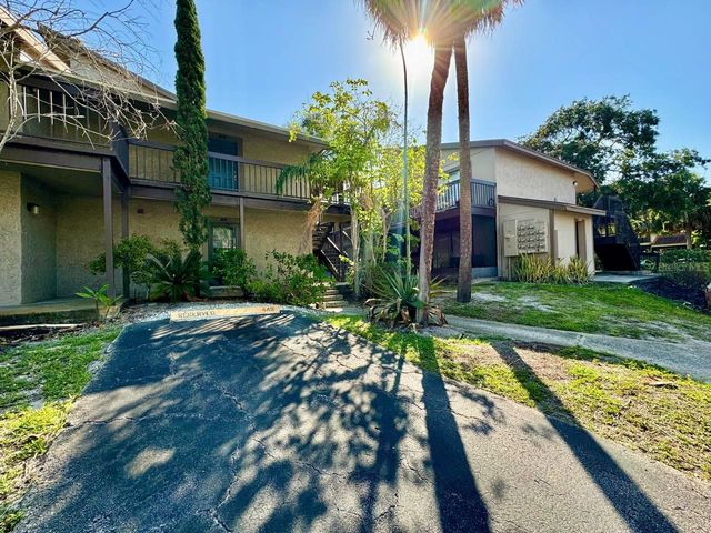 6324 NEWTOWN CIRCLE 24B5, Tampa, FL 33615
