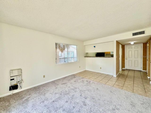 6324 NEWTOWN CIRCLE 24B5, Tampa, FL 33615