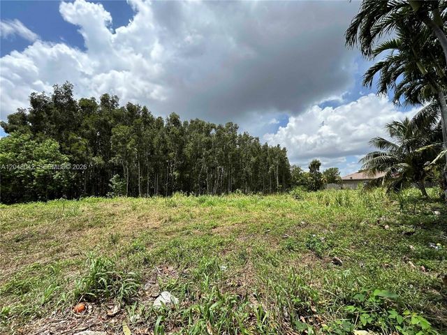 148 SW 32 Lane, Miami, FL 33185