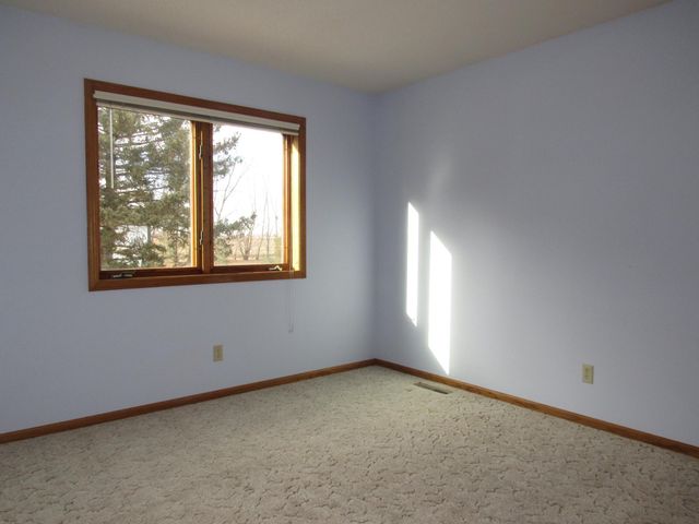 1621 Oakwood Drive, Worthington, MN 56187