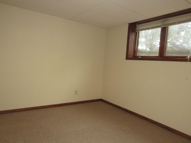 1621 Oakwood Drive, Worthington, MN 56187