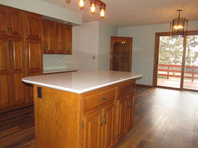 1621 Oakwood Drive, Worthington, MN 56187