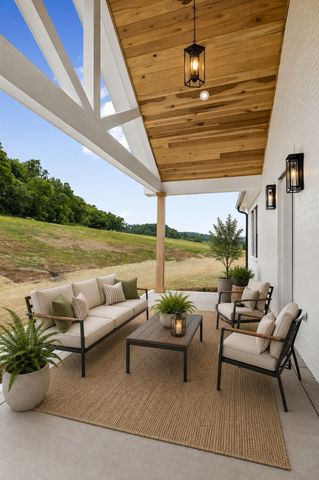 2472 Taylor Rd, Columbia, TN 38401