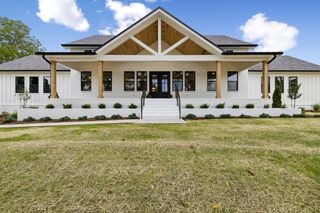 2472 Taylor Rd, Columbia, TN 38401
