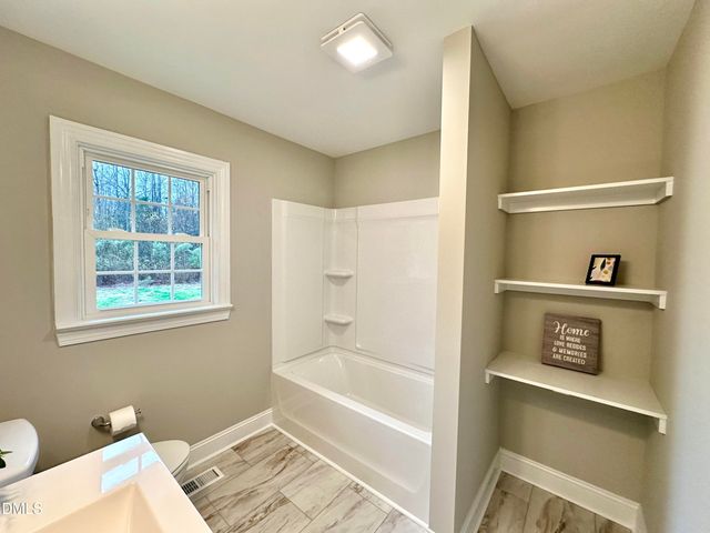 9838 Hinnant-Edgerton Road, Kenly, NC 27542