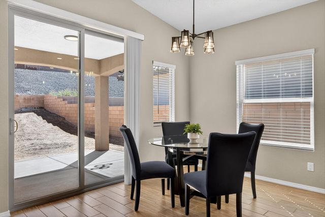 2076 Solara Loop NE, Rio Rancho, NM 87144