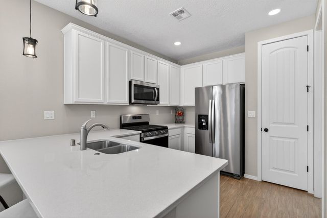 2076 Solara Loop NE, Rio Rancho, NM 87144