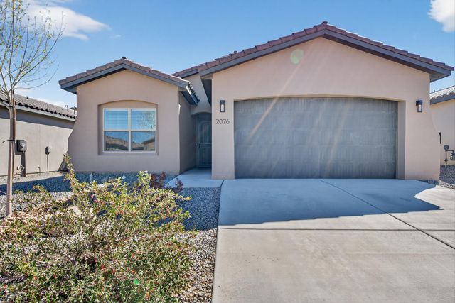2076 Solara Loop NE, Rio Rancho, NM 87144