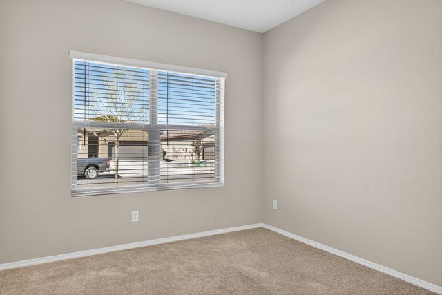 2076 Solara Loop NE, Rio Rancho, NM 87144