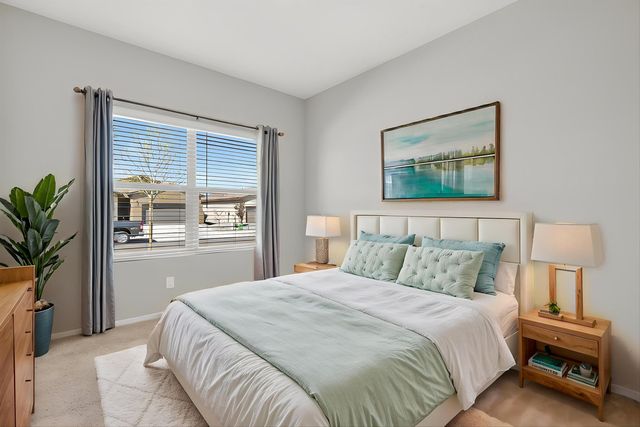 2076 Solara Loop NE, Rio Rancho, NM 87144