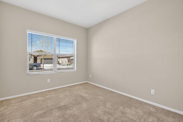 2076 Solara Loop NE, Rio Rancho, NM 87144