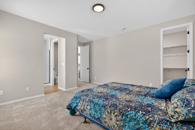 2076 Solara Loop NE, Rio Rancho, NM 87144