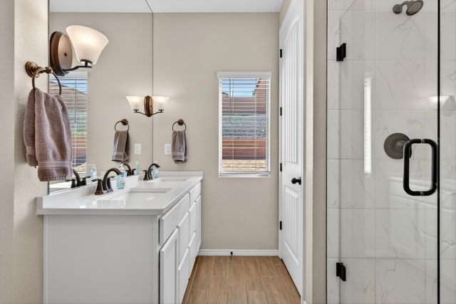 2076 Solara Loop NE, Rio Rancho, NM 87144