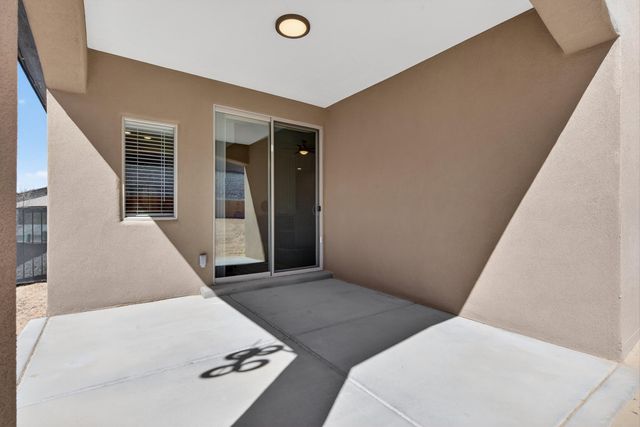 2076 Solara Loop NE, Rio Rancho, NM 87144