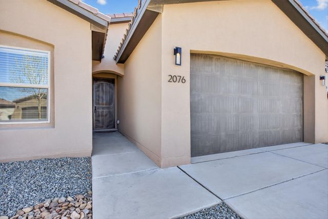 2076 Solara Loop NE, Rio Rancho, NM 87144