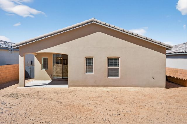 2076 Solara Loop NE, Rio Rancho, NM 87144