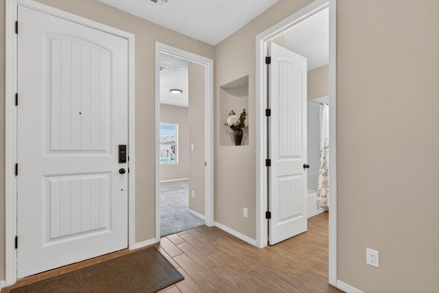 2076 Solara Loop NE, Rio Rancho, NM 87144