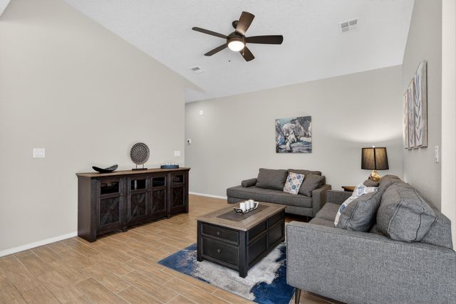 2076 Solara Loop NE, Rio Rancho, NM 87144