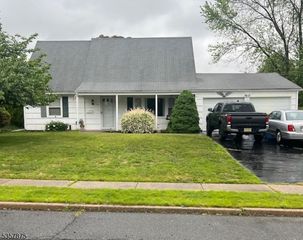 12 Landry Rd, Franklin Twp., NJ 08873