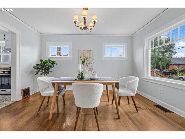 4212 Se 79TH Ave, Portland, OR 97206